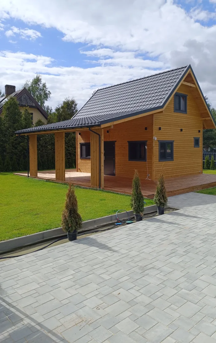 Dom drewniany całoroczny